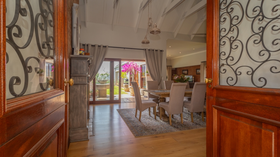 3 Bedroom Property for Sale in The Coves North West